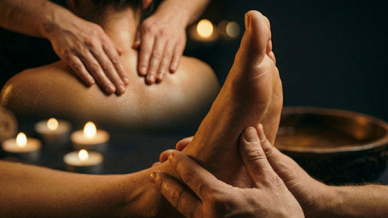 Back, neck and shoulder massage